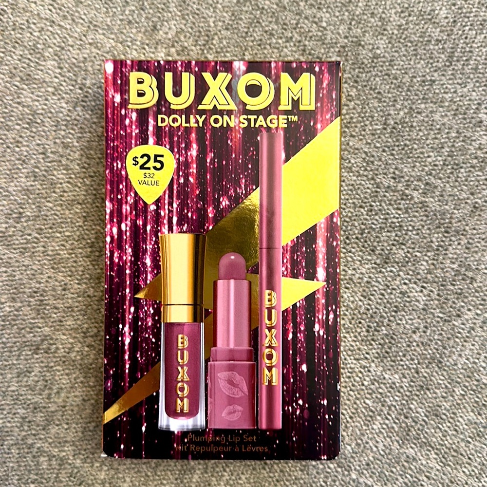 NWT Buxom plumping lip set